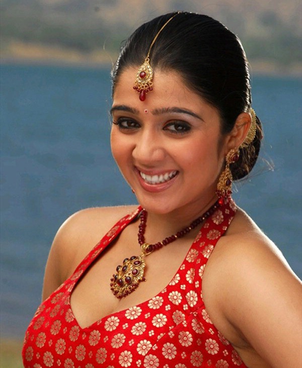 [charmi_sexy%2520stills%255B3%255D.jpg]