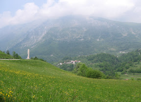 Spomenik in Krasji vrh.