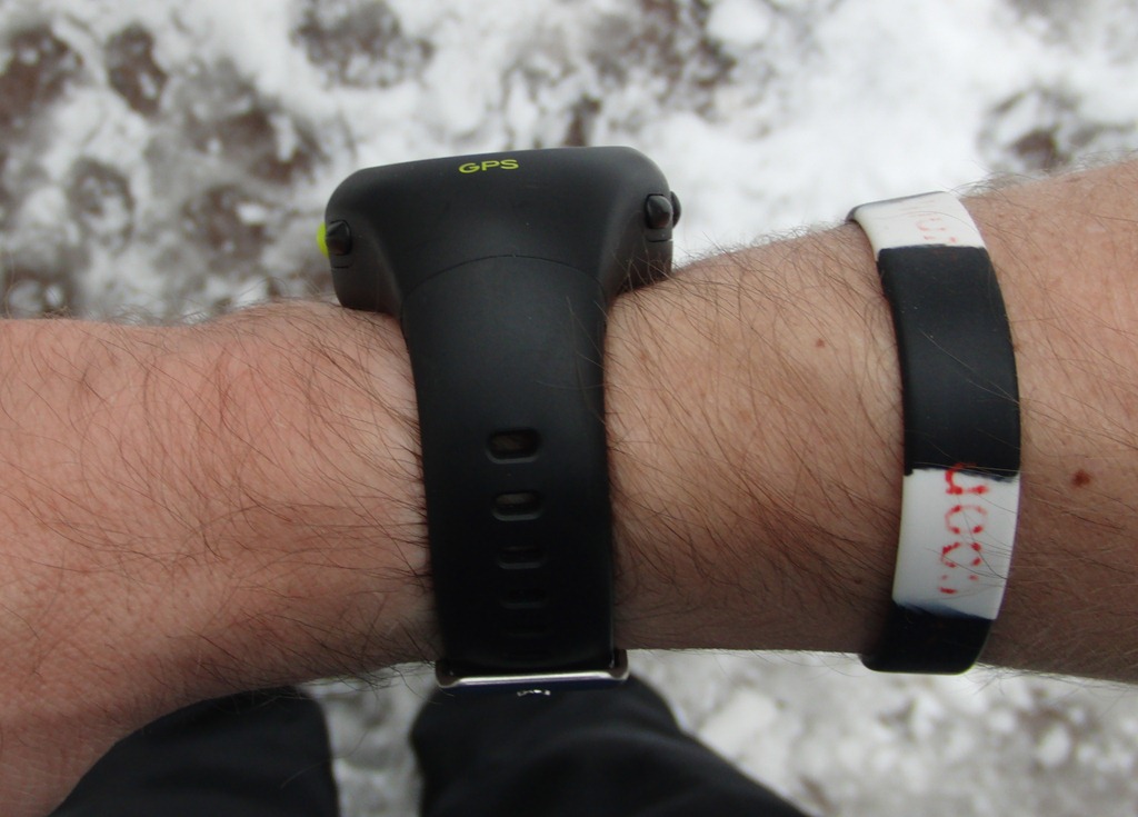 [Soleus%2520GPS%25201.0%2520Wrist%2520Side%255B4%255D.jpg]