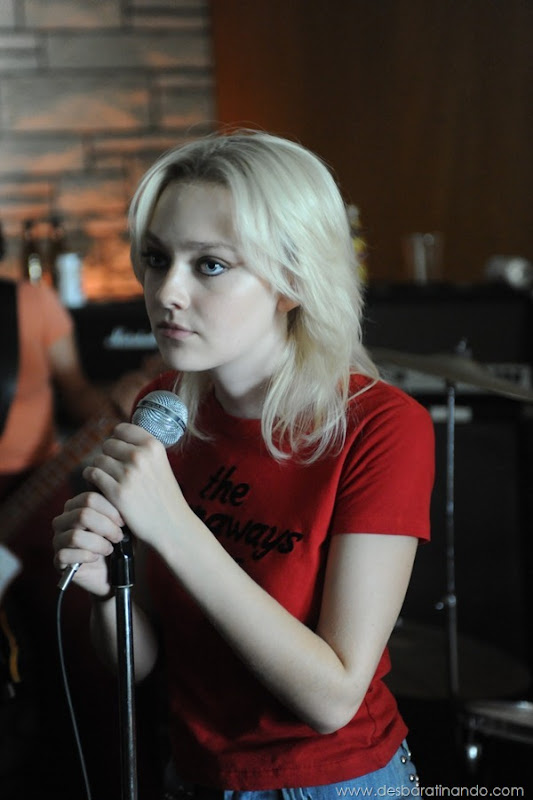 Dakota-Fanning-sexy-sedutora-desbaratinando-sexta-proibida (41) Dakota-Fanning-sexy-sedutora-desbaratinando-sexta-proibida (41)