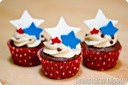 [4th-July-Cupcakes-A_thumb6.jpg]