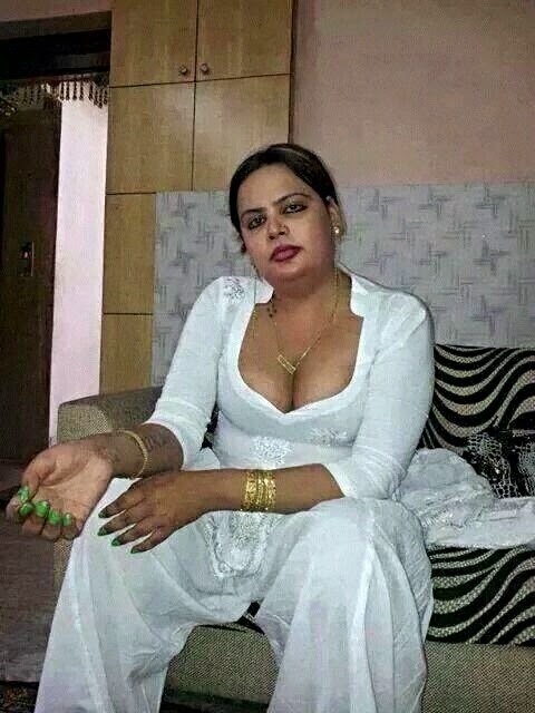 Nude mature indian whores