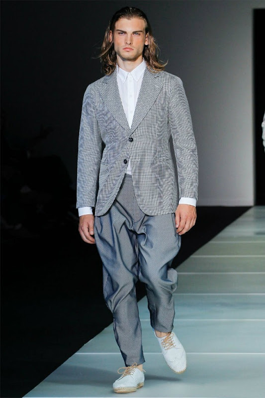 Milan Fashion Week Primavera 2012 - Giorgio Armani (19)