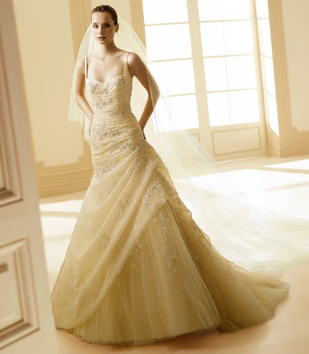 Modelo Mistico - Colección Volumes - La Sposa 2008