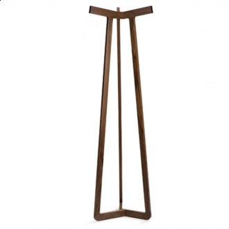 I love the simple, long lines of this coat rack. (misewell.com) I love the simple, long lines of this coat rack. (misewell.com)