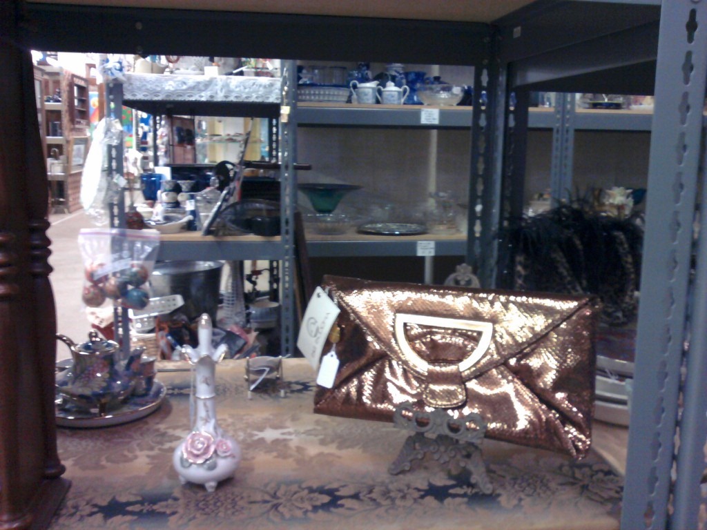 [New%2520shelf%2520bottom%2520front%2520side%2520B%255B2%255D.jpg]