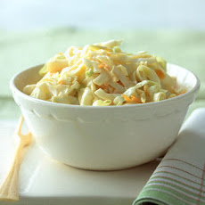 Classic Creamy Coleslaw