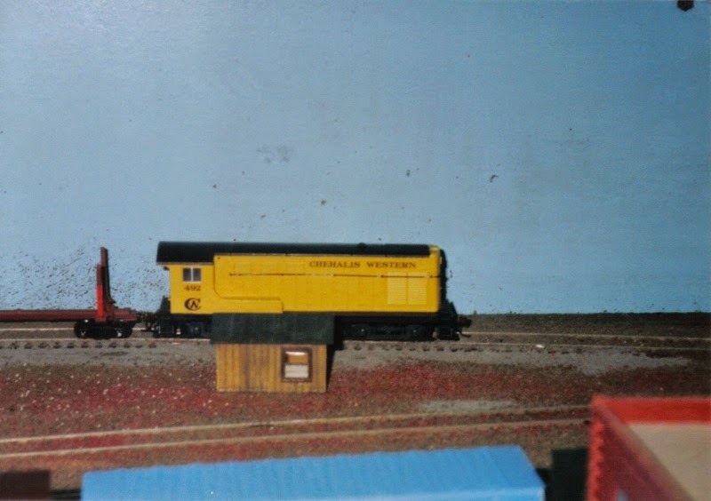 [19-HO-Scale-Layout-at-the-Lewis-Coun%255B1%255D.jpg]