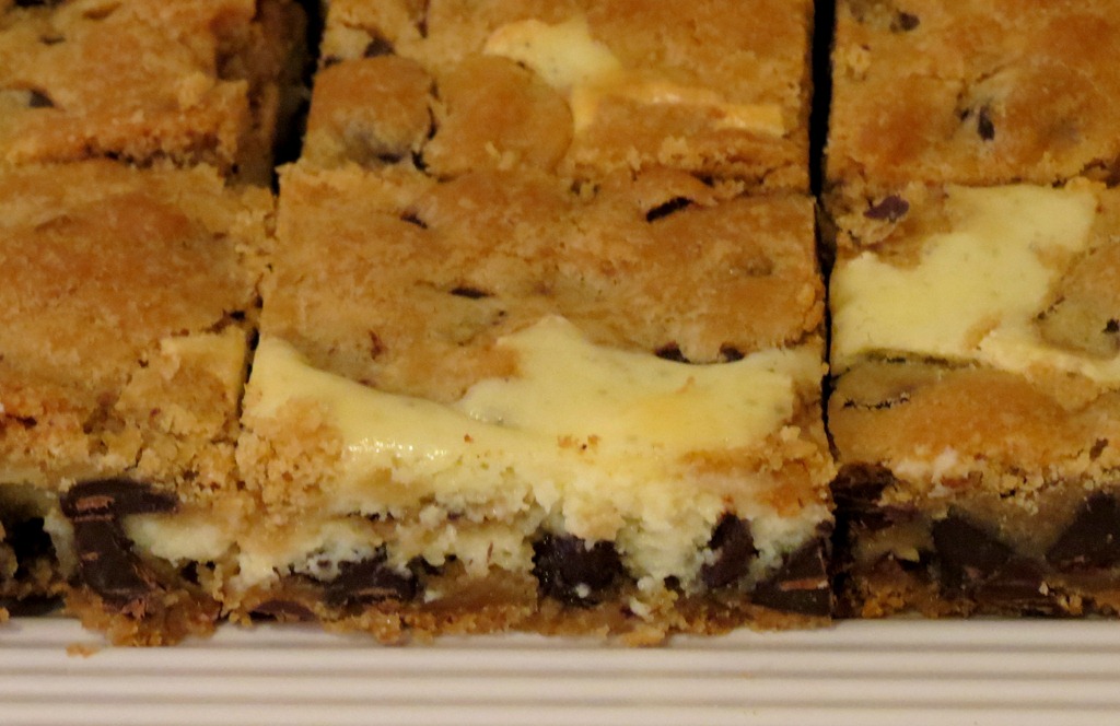 [Cheesecake%2520Chocolate%2520Chip%2520Cookie%2520Bars%25202%255B4%255D.jpg]