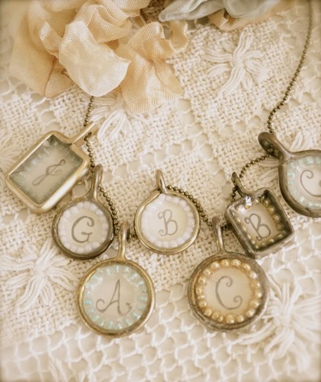 [How%2520to%2520Make%2520Charm%2520Necklace%2520by%2520JoJo%2520%2526%2520Eloise%255B4%255D.jpg]