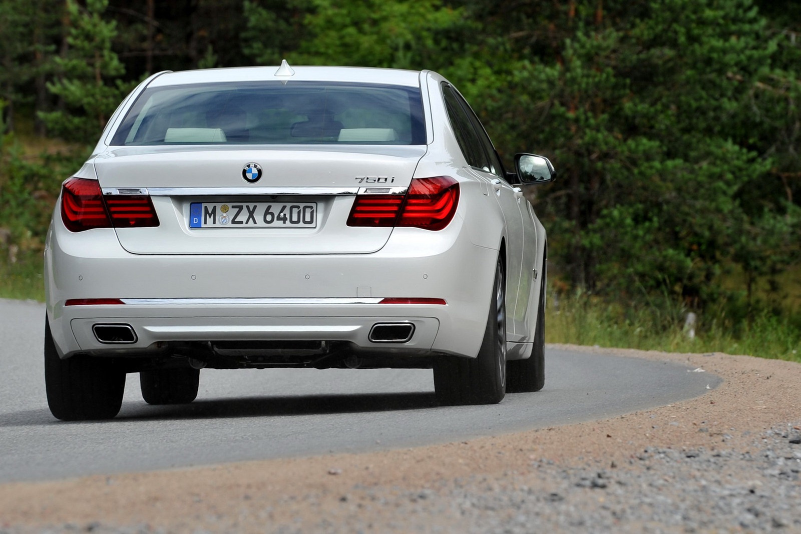 [2013-BMW-7-Series-3%255B5%255D.jpg]