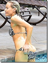 paula labaredas bikini1