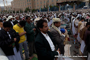 Friday prayer on 60 Meter Rd, Sana'a, Yemen جمعة الوفاء لأبين  في شارع الستين بصنعاء