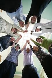 [peoplesupporting%255B3%255D.jpg]