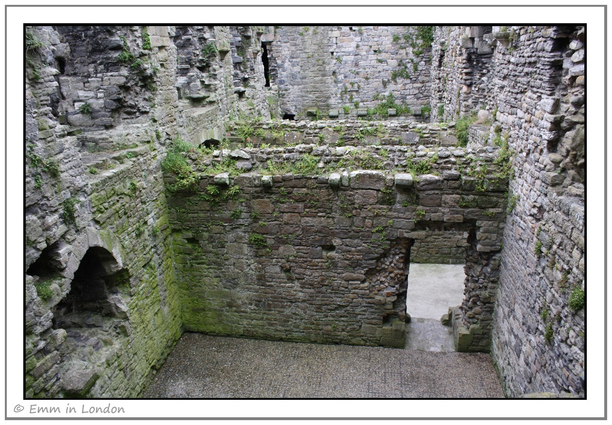 [Within%2520these%2520castle%2520walls%255B3%255D.jpg]