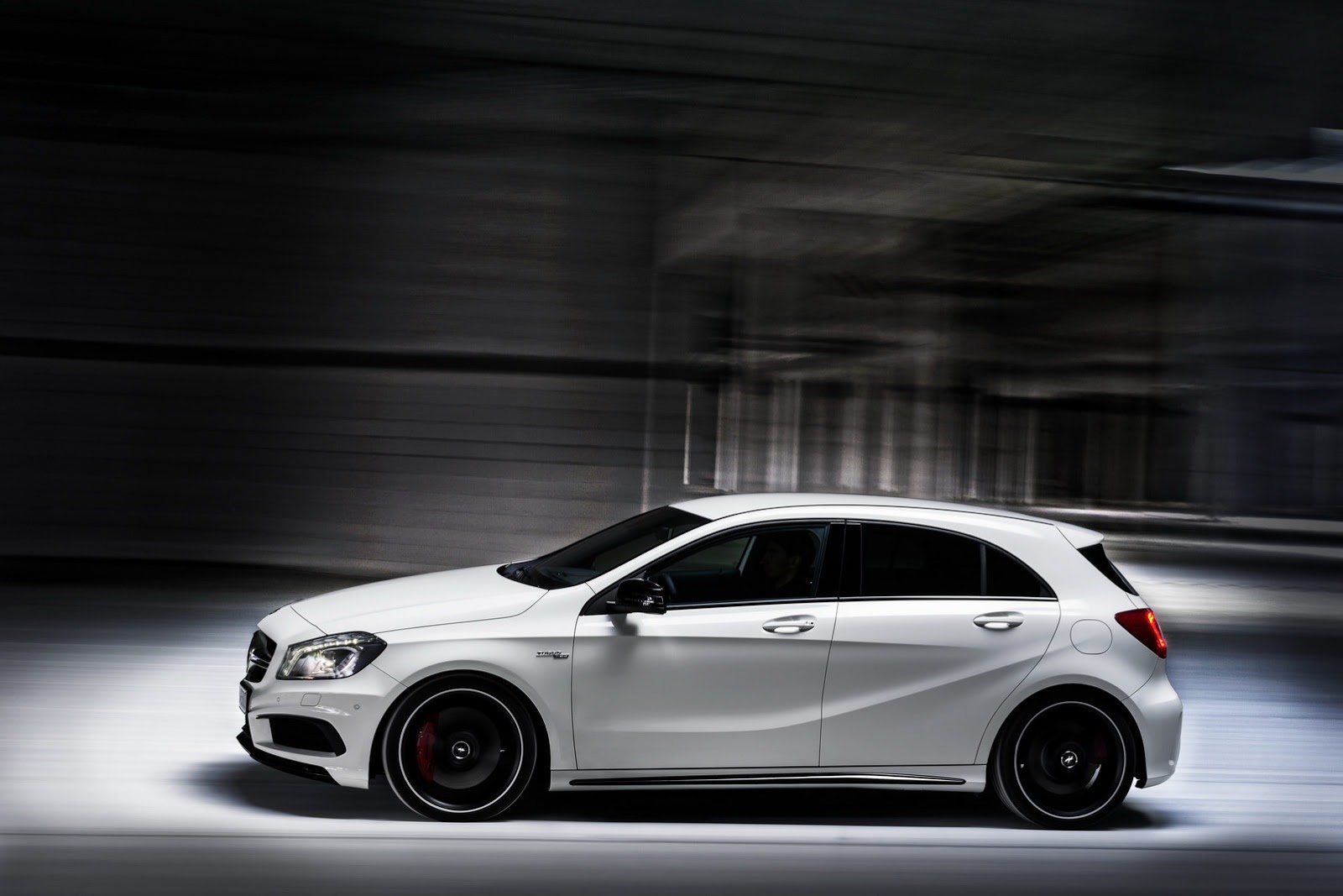 [Mercedes-A45-AMG-2%255B2%255D.jpg]