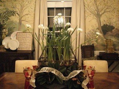 [Christmas-centerpiece3.jpg]