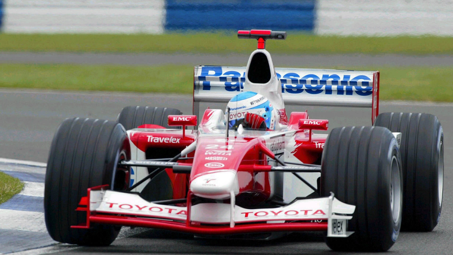 Toyota F1, equipe histórica de Fórmula 1 de 2002 - by f1-fansite.com