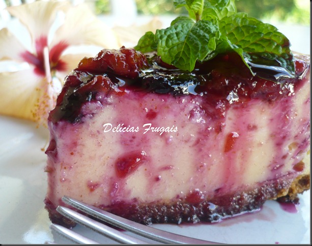 Cheesecake de frutas vermelhas Cheesecake de frutas vermelhas - Delícias Frugais