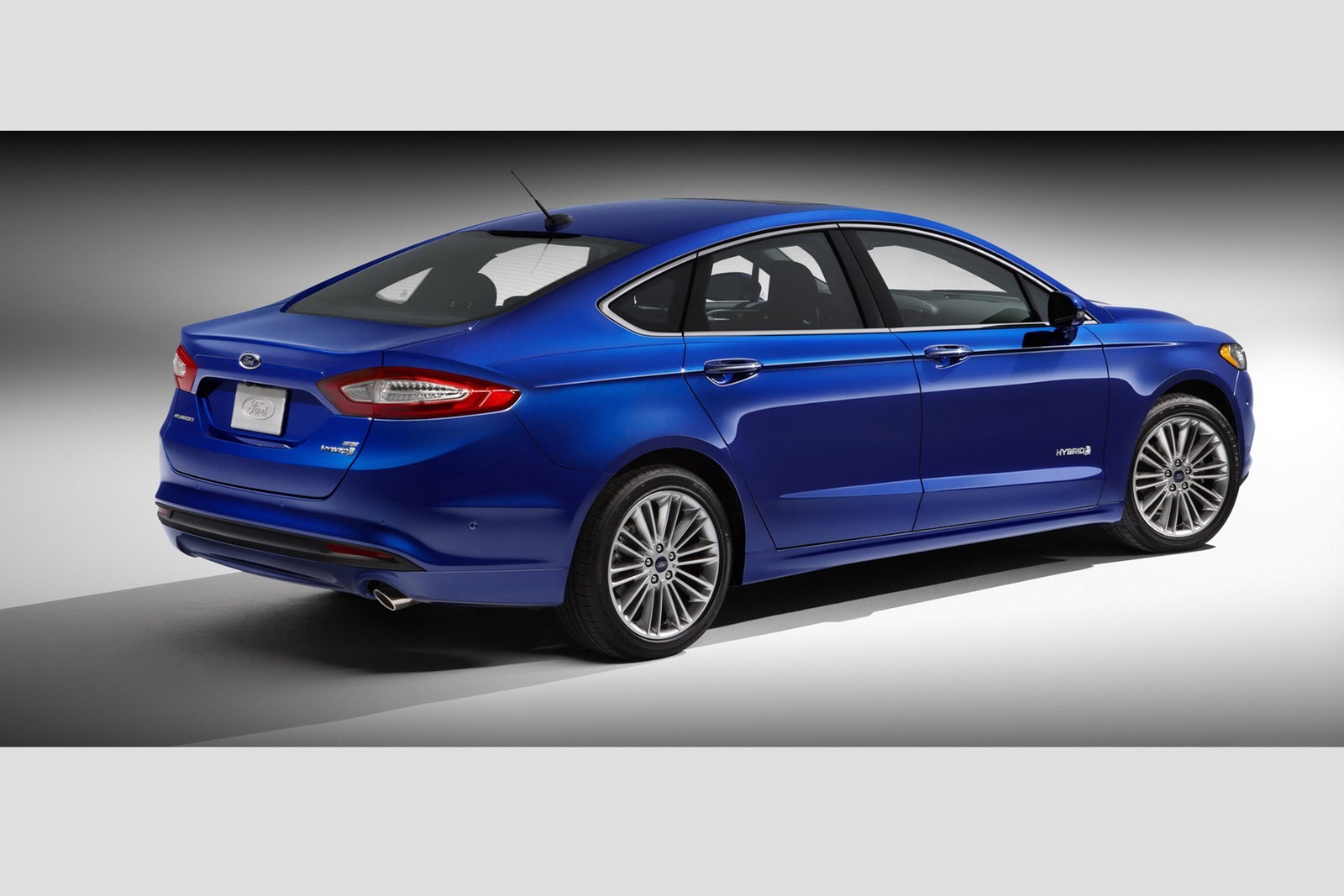 [2013-Ford-Fusion-Hybrid-6%255B2%255D%255B4%255D.jpg]