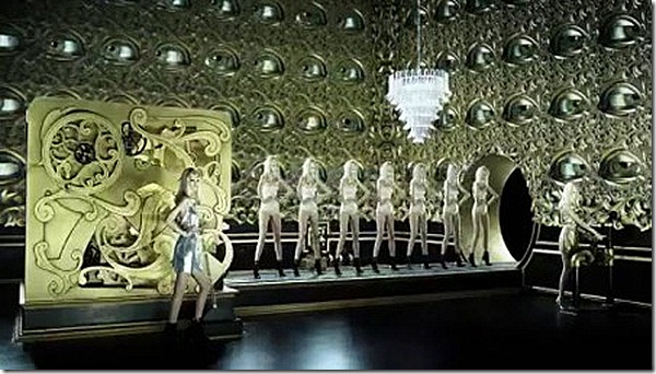 versace12-e1320939928971 versace12-e1320939928971