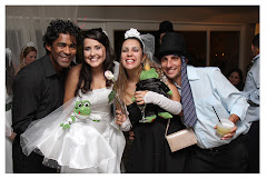 Fotos do evento Thabata e Sandro - Album de assinatura ao vivo - 03.09.11. Foto numero 61 da Social Click Fotografia Digital, do Rio de Janeiro, RJ, que faz fotos divertidas, fotos malucas, fotos com fantasias, fotos na hora, fotografia maluca, fotografia divertida com molduras personalizadas. fotos divertidas malucas foto maluca animadas animado rj rio de janeiro divertida fantasia animada festa 15 anos fantasias fotografia eventos sociais