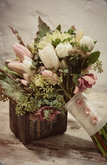 laura-bouquet love n fresh flowers dot com