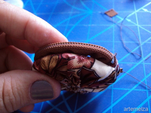 [porta%2520anel%2520de%2520fuxico-028%255B6%255D.jpg]