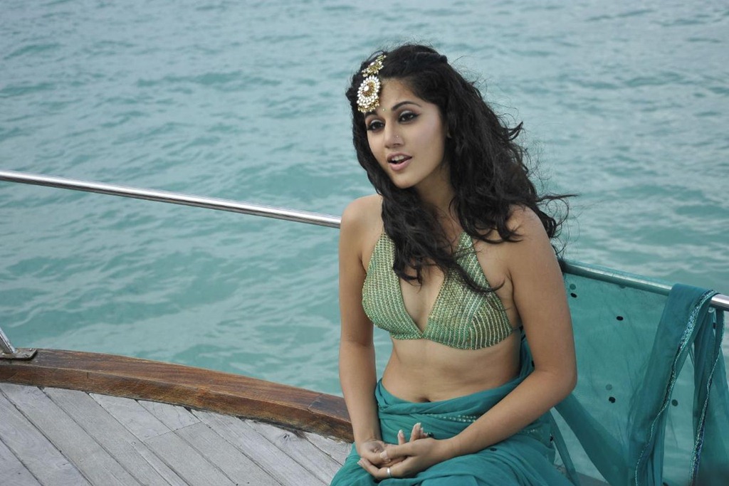 [Tapsee%2520latest%2520hot%2520still_in_bikini%255B2%255D.jpg]