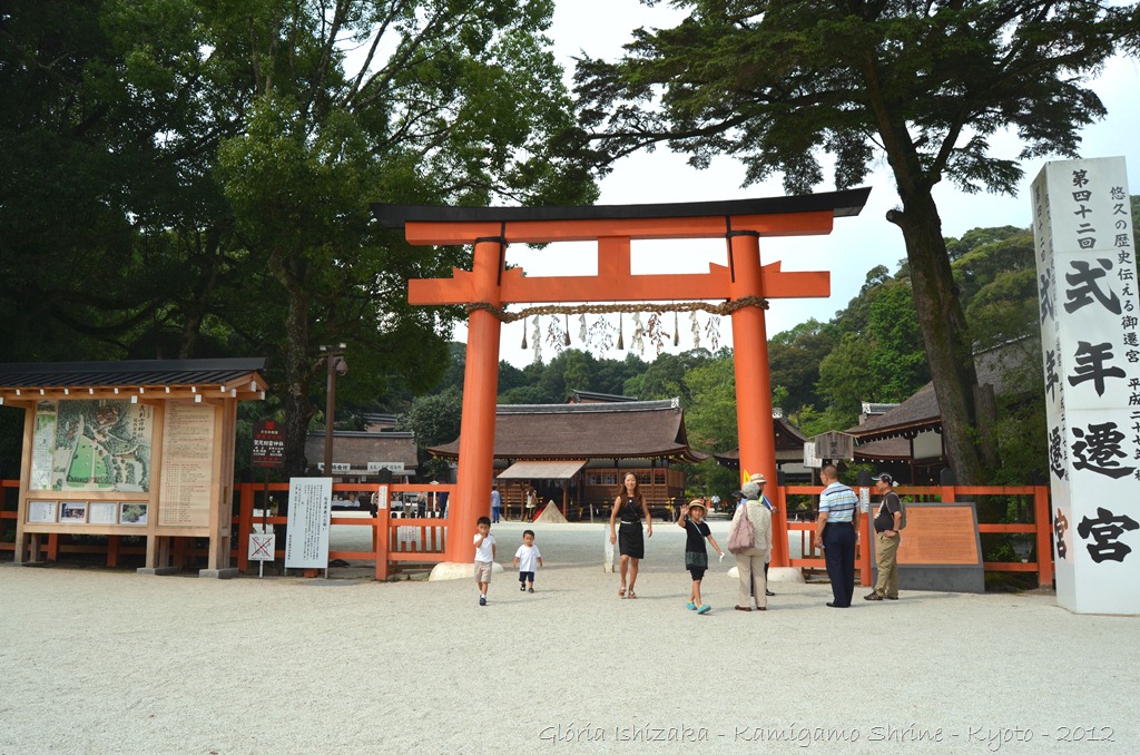 [Gl%25C3%25B3ria%2520Ishizaka%2520-%2520Kamigamo%2520Shrine%2520-%2520Kyoto%2520-%25202.jpg]