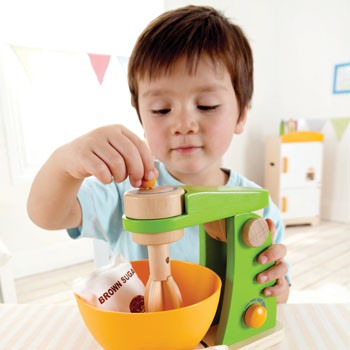 [hape%2520kid%2520playing%2520with%2520mighty%2520mixer%255B3%255D.jpg]