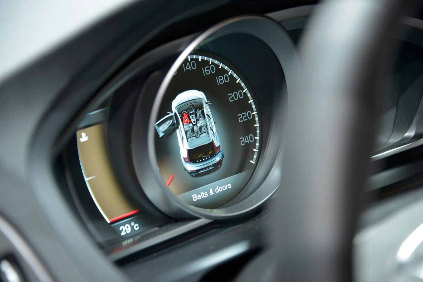 [Volvo-V40-34%255B2%255D.jpg]