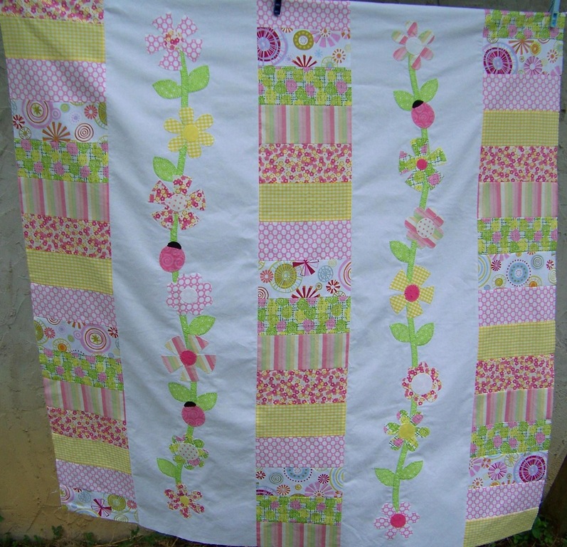 [appliqued%2520baby%2520quilt%255B4%255D.jpg]