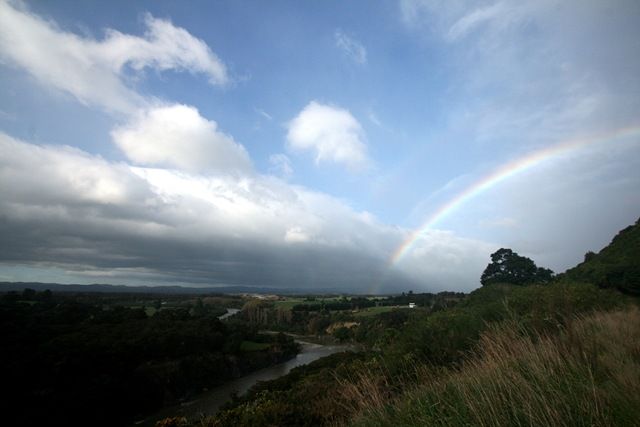 [Deagol%2520over%2520the%2520rainbow%255B3%255D.jpg]