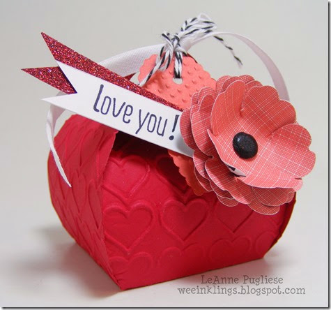 LeAnne Pugliese WeeInklings Paper PLayers 231 Curvy Keepsake Box Valentine