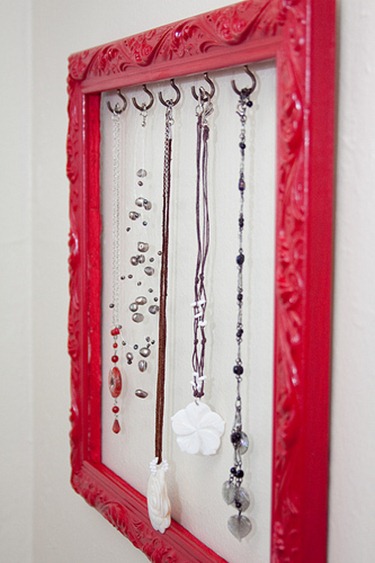 framed jewelry holder tutorial