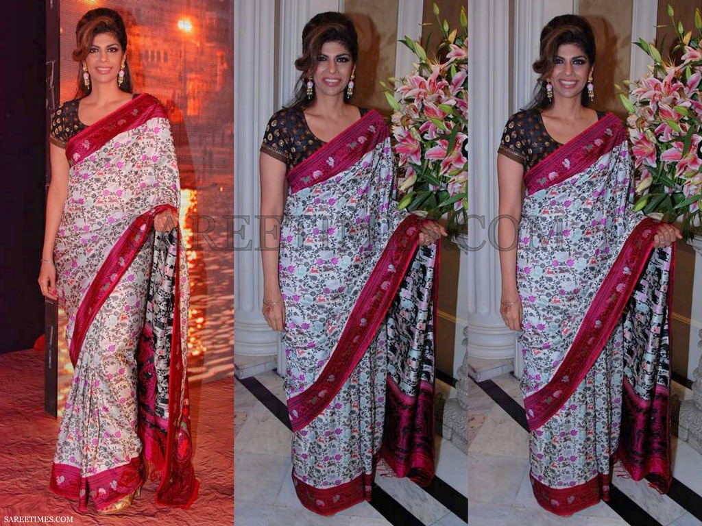 [Parvathy_Omankuttan_White_Desigmer_Printed_Saree%255B4%255D.jpg]