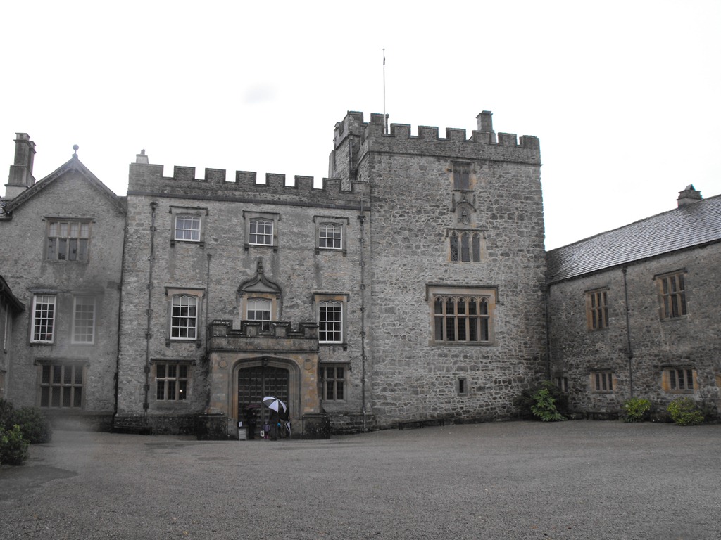 [Sizergh-Castle-front3.jpg]