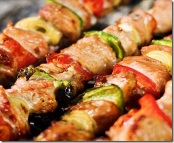 Spiedini misti di carne 