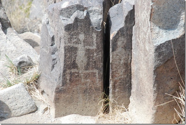 04-12-13 A Three Rivers Petroglyph Site 048