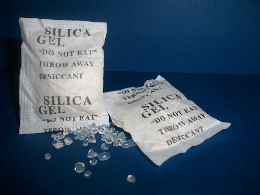 These silica gel packets keep your belongings safe.