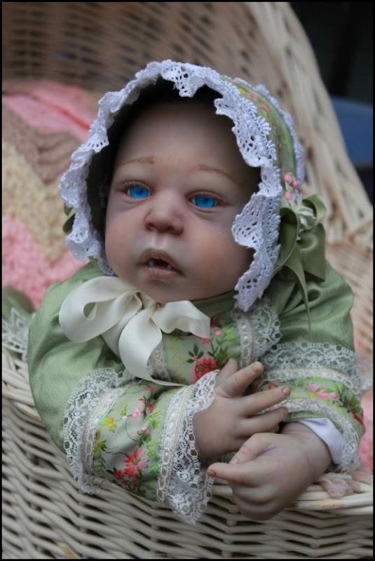 vampire-reborn-babies5-550x825 vampire-reborn-babies5-550x825