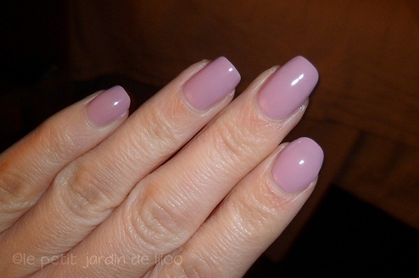 [009-leighton-denny-free-in-red-magazine-offer-whatever-lilac-nail-polish%255B2%255D.jpg]