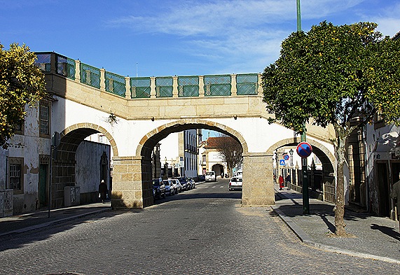 Castelo Branco - Passadiço sobre a Rua Bartolomeu da Costa