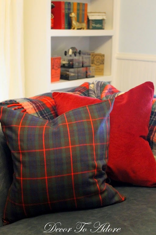 [One%2520Room%2520Challenge-Decor%2520To%2520Adore%2520114%255B3%255D.jpg]