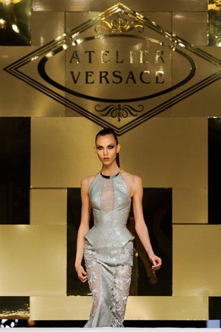 [versace-haute-couture-autumn-2012-pfw1%255B8%255D.jpg]