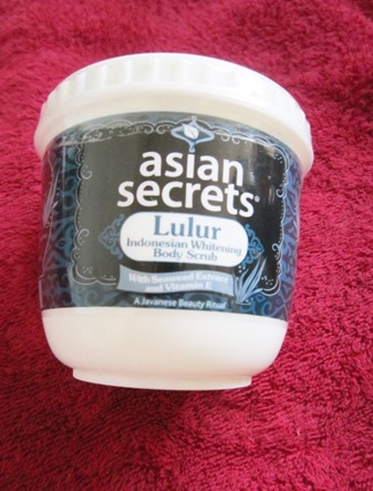 lulur with seaweed extract and vit e, bitsandtreats