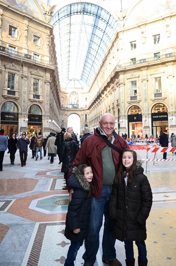 [Milan-covered-shopping34.jpg]