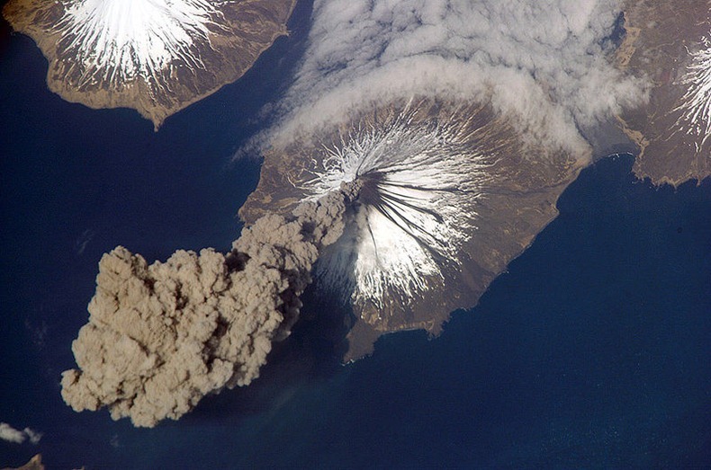 800px-MtCleveland_ISS013-E-24184 800px-MtCleveland_ISS013-E-24184