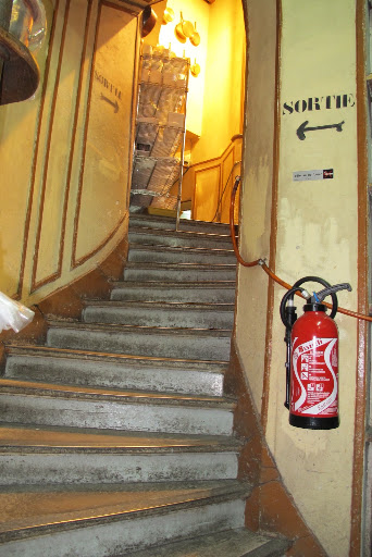 The curved stairs are so beautiful.